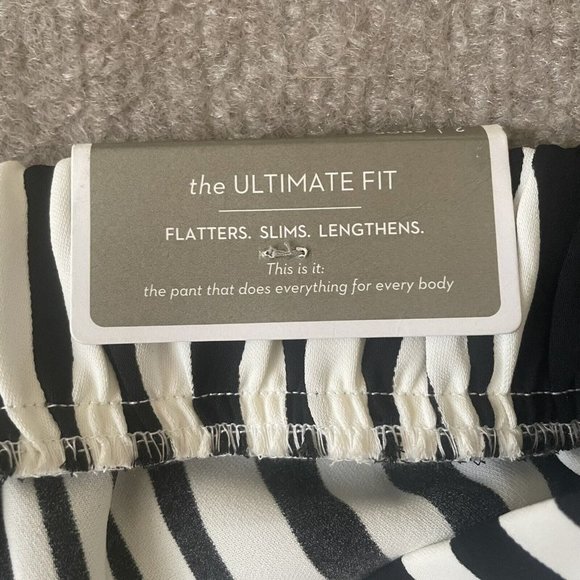 Chico's Pants Womens 2 (Size 12) Black Cream Cropped Wide Leg Ultimate Fit NEW - Picture 7 of 12